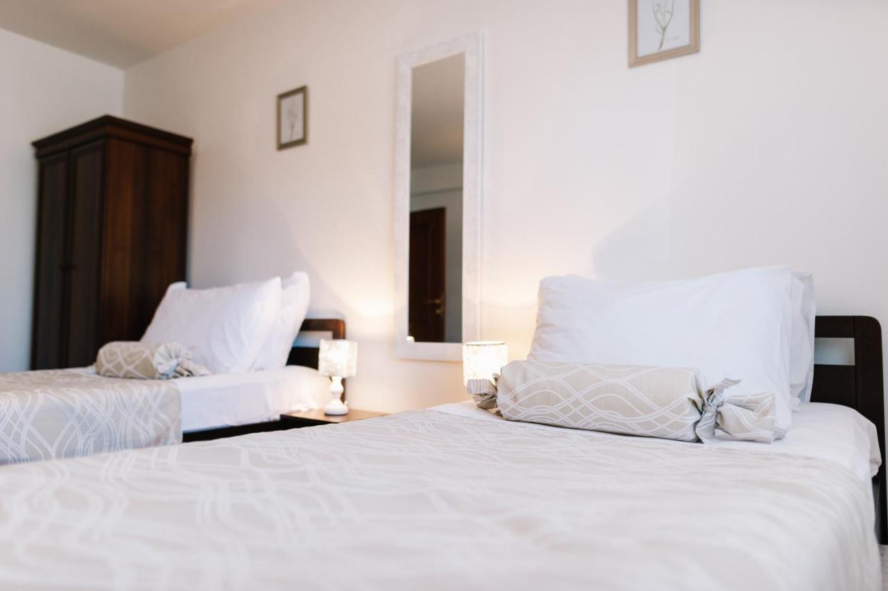 Irish House Medugorje Aparthotel ภายนอก รูปภาพ